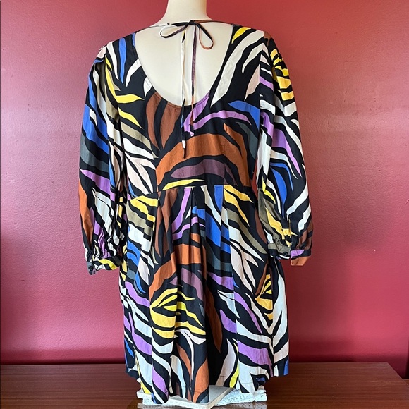 Like new Who What Wear Vibrant quarter length Sleeve Dress - Picture 7 of 16